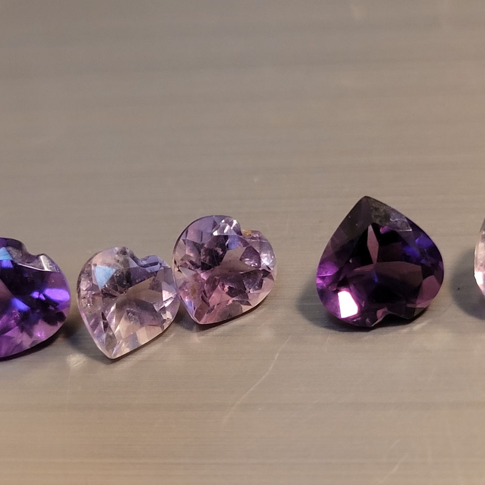 Chic Purple Heart Gemstone Ring - image 2